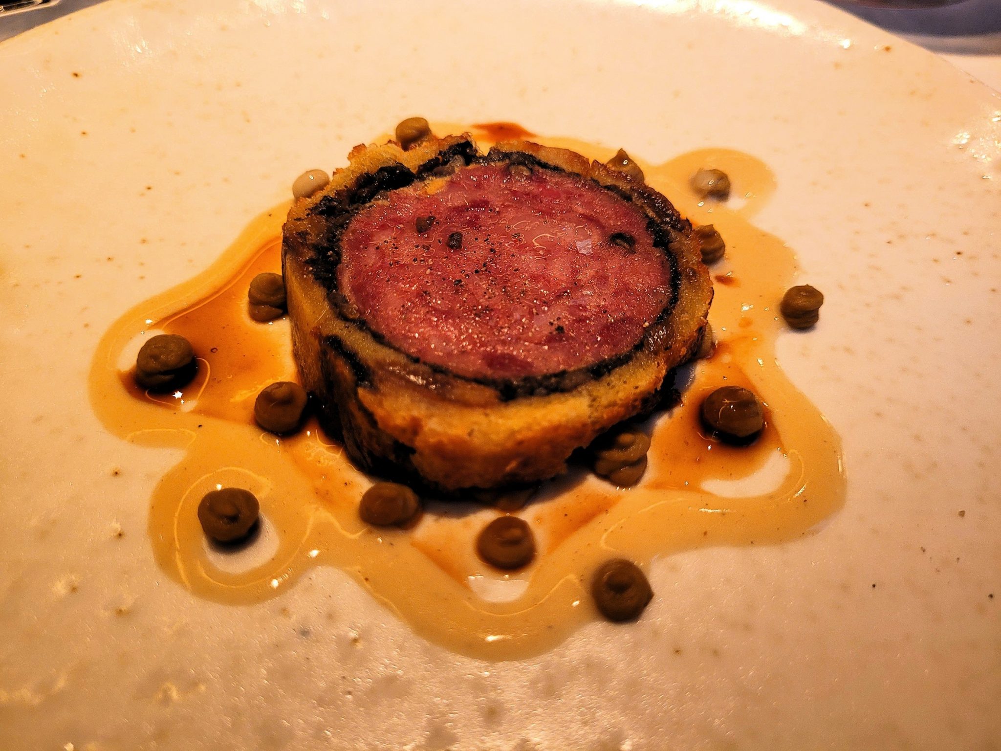 Pannetone con coteccino, moscato y lentejas Noi