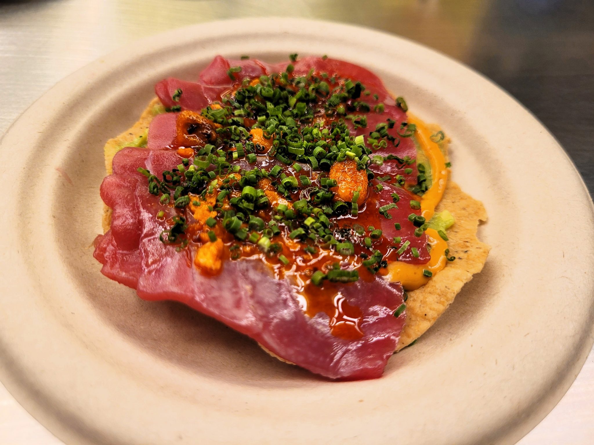 Tostada de atún Chiribita tacos
