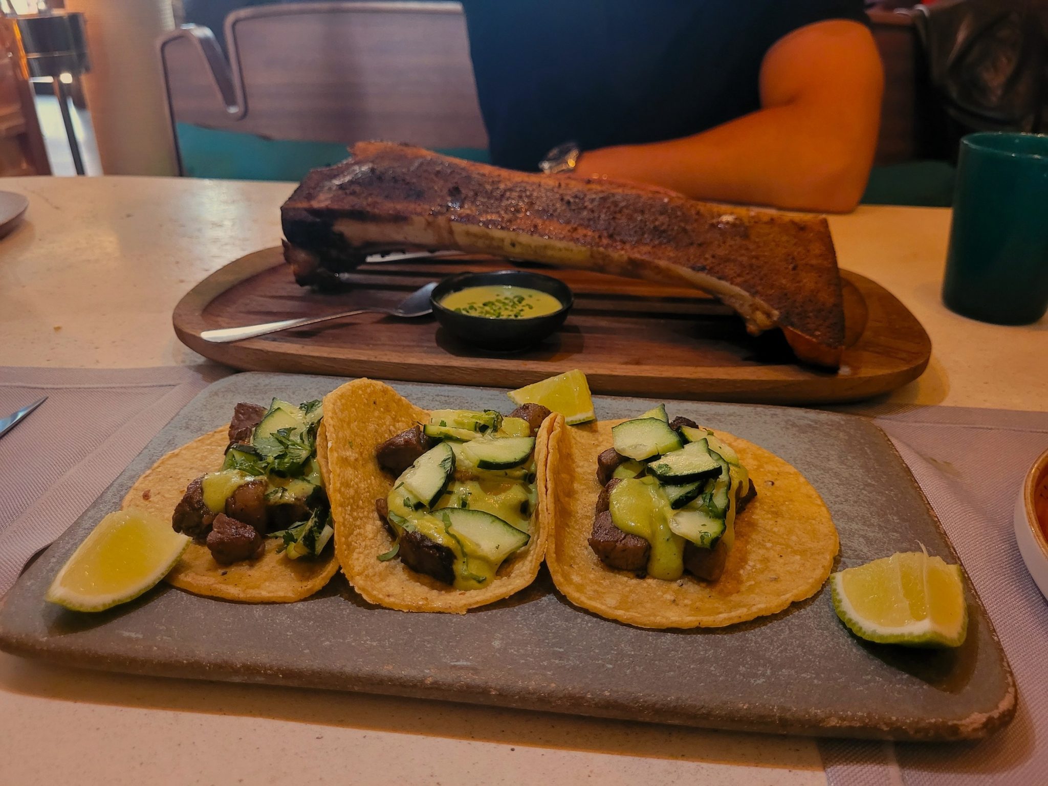 Tacos de prime rib chuleta Barracuda